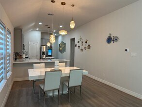 Building Photo - 15515 Sailpoint Ln
