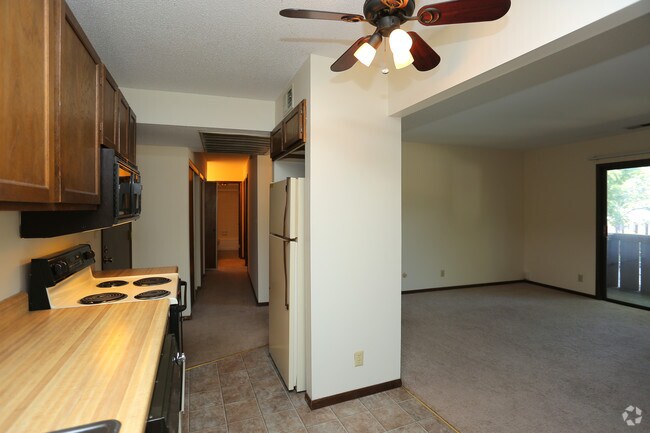 Columns Iv Apartments Springfield Mo 2br 880sf Kitchen Columns Iv