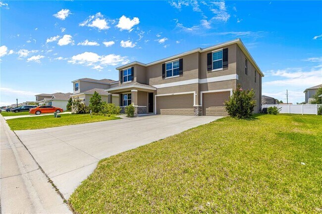 Building Photo - 8142 SW 59th Ave