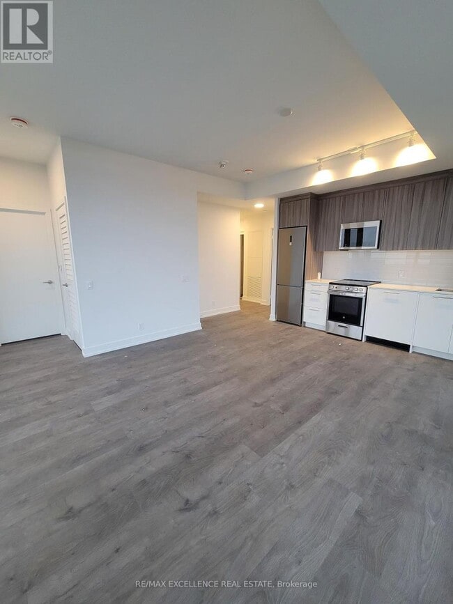 Building Photo - 215-10215 Veterans Drive