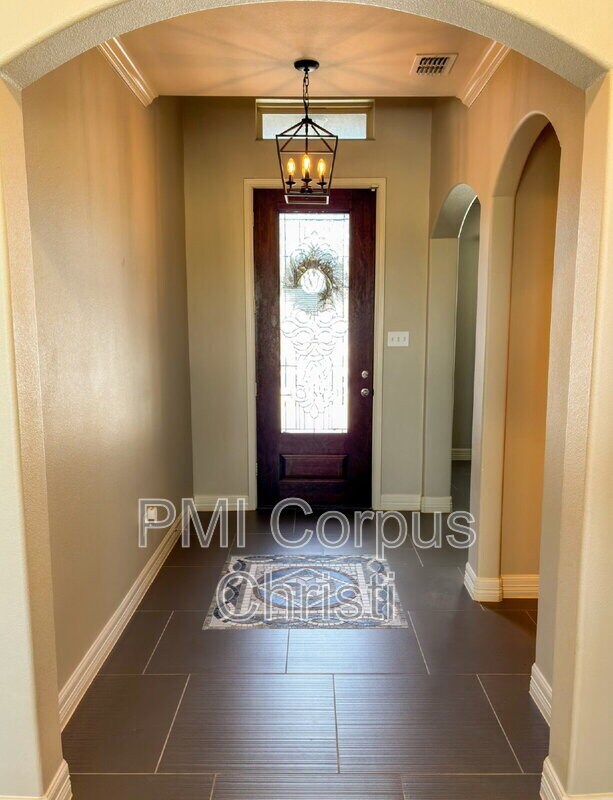 Foto del edificio - 3701 Nahid Ct