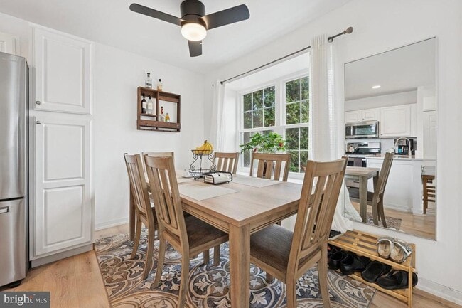 Building Photo - 422 Wendover Dr