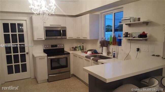 Foto del edificio - 3 br, 2 bath House - 1319 71st St
