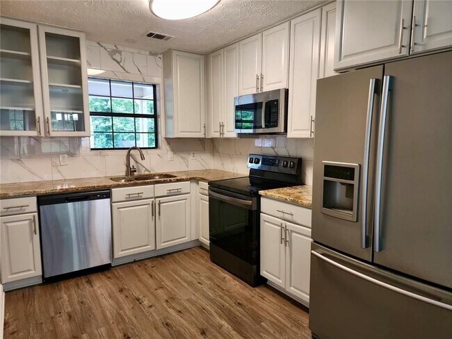 Foto del edificio - 1367 Fairview Trail NW