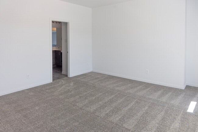 Foto del edificio - 2704 Aiden Ln