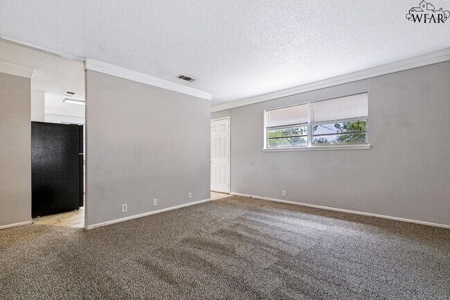 Foto del edificio - 1628 Parkdale Dr