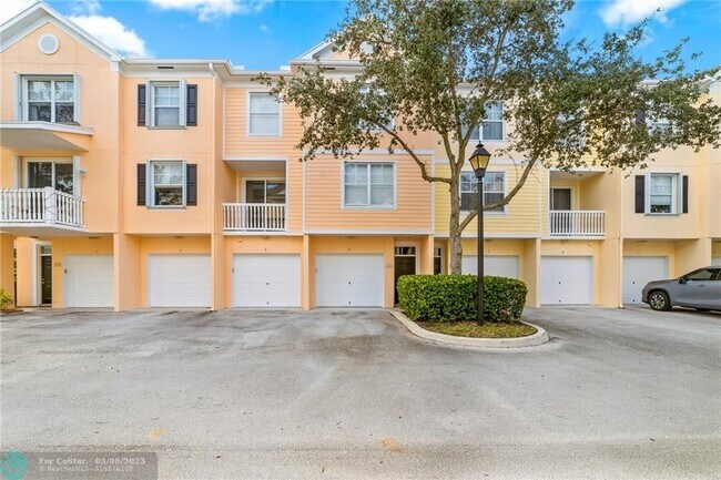 Building Photo - 145 Galicia Way