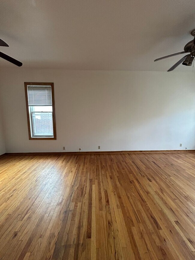 Building Photo - 1617 N Hudson Ave