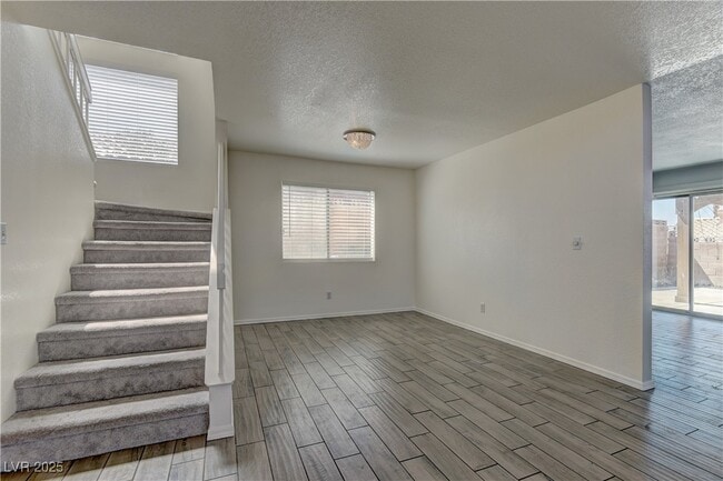 Building Photo - 938 Carnival Ave