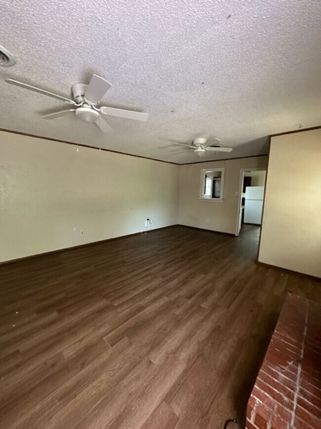 Building Photo - 934 Ballinger