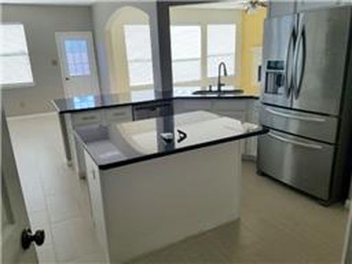Foto del edificio - 2303 Cool Springs Ln