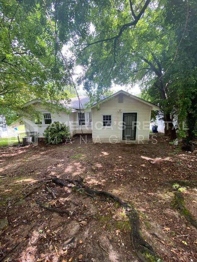 Foto del edificio - Great Home for Rent in Birmingham/Midfield!