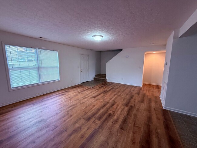 Foto del edificio - 10 Station Ln NE