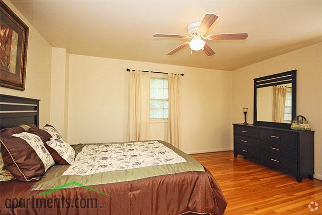 Interior Photo - Townhouses of Chesterfield II