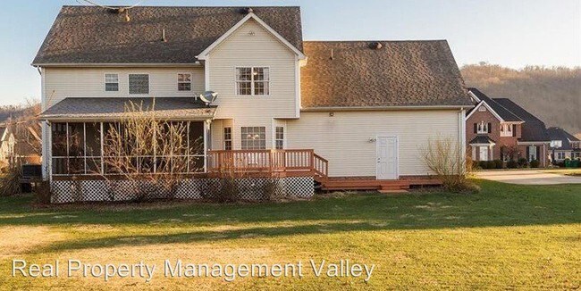 Building Photo - 5 br, 3.5 bath House - 140 Waterside Circle