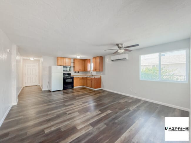 Photo - FREE FIRST MONTH'S RENT MOVE IN SPECIAL!  Inviting 1/1 Phoenix Triplex Unit with Modern Upgrades! House