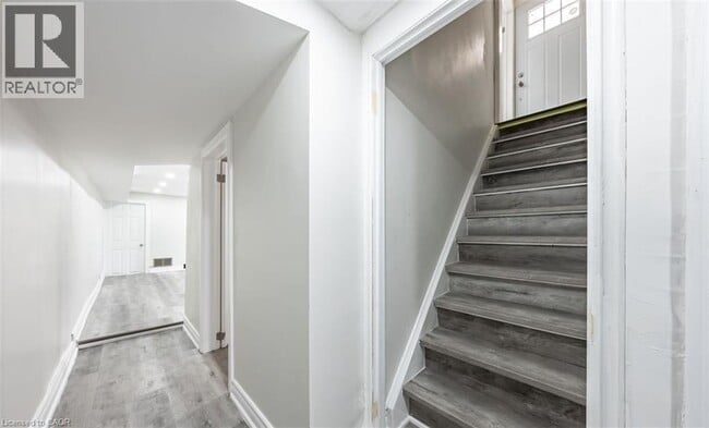 Building Photo - 313 Ashbury Rd