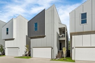 Building Photo - 5610 Savyon Dr