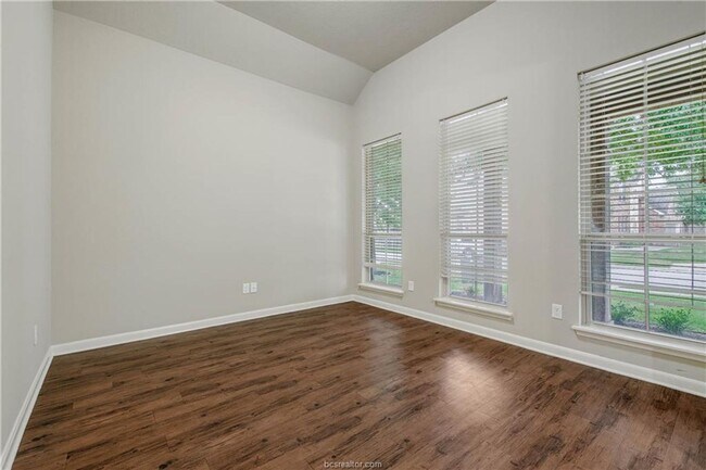 Foto del edificio - Available NOW! 3/2 in highly desirable Creek Meadows!!