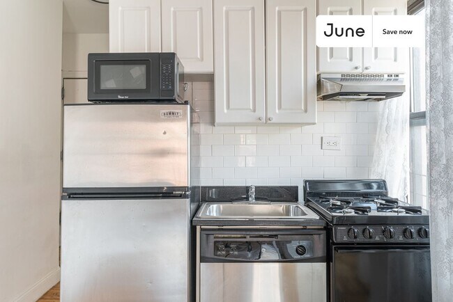 Photo - 715 E 5th St Apartment