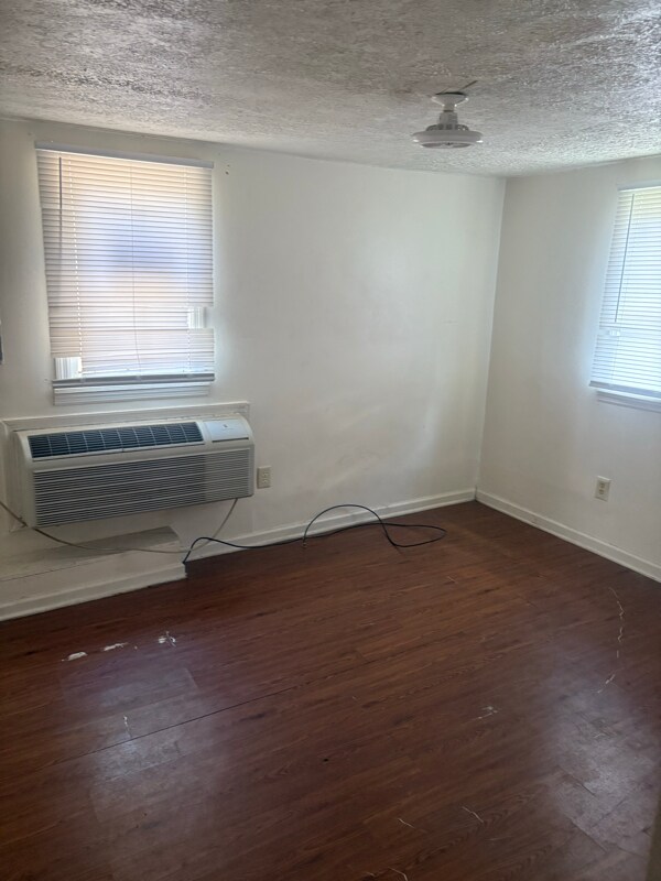 Foto principal - 427 Laurel St