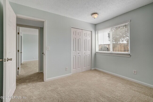 Building Photo - 6561 Mission Ct