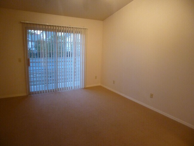 Foto del edificio - 3BR/3BA Townhouse Near Waller Park, just a...