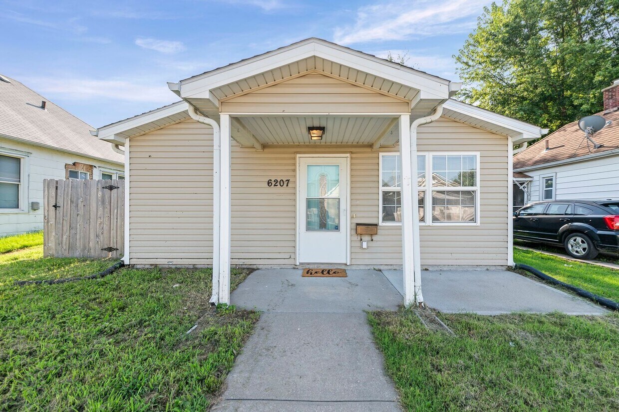 Foto principal - Cute Two Bedroom Home