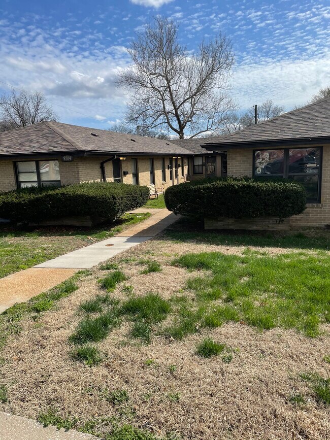9204 Lackland Rd, Overland, MO 63114 Apartments Overland, MO