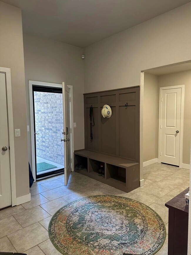 Building Photo - 9325 Ratliff Rdg