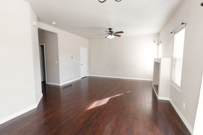 Building Photo - 9234 Red Fern Ln