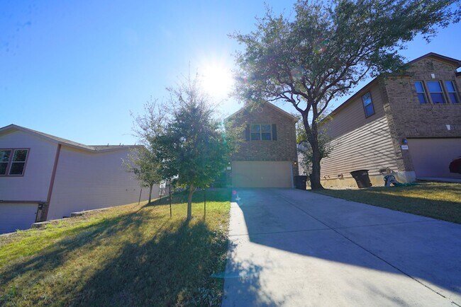 Building Photo - Home in Loma Vista neighborhood close to I...