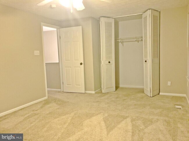 Building Photo - 9542 Quarry Bridge Ct