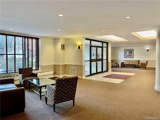 Building Photo - 1 Vincent Rd