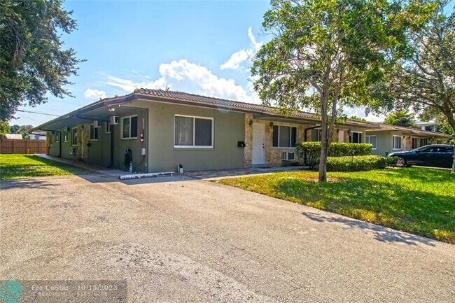 Foto del edificio - 2170 NE 44th St