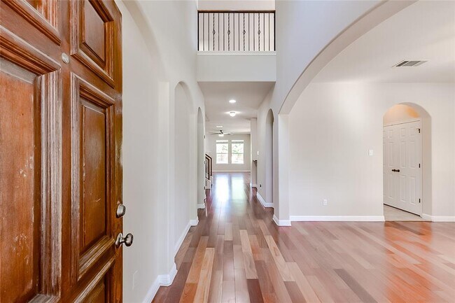 Foto del edificio - 3611 Fossilwood Way