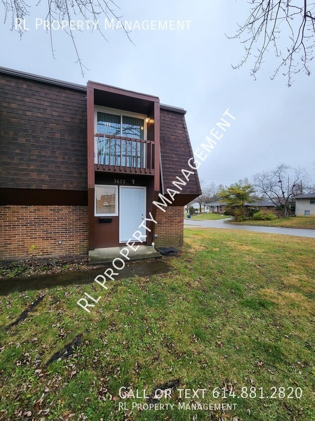 Foto principal - 2 Bedroom 1.5 Bath Townhome in Holly Hill,...