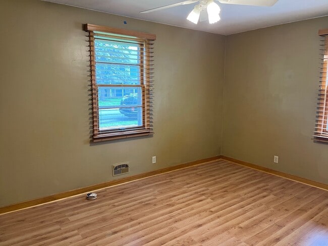 Building Photo - 248 S Orange St