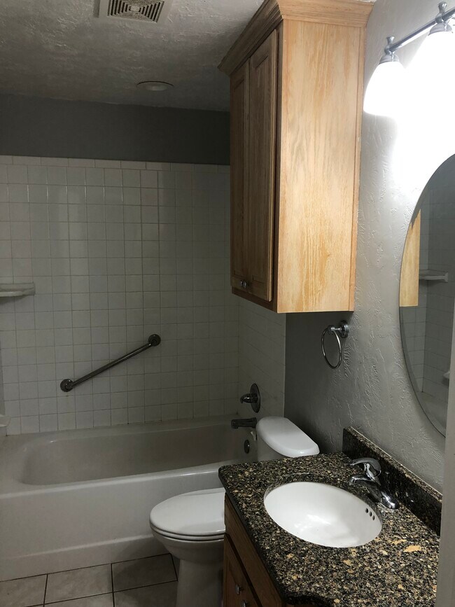 Bathroom - 4223 Faith Rd