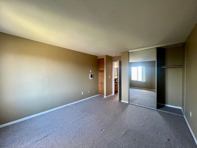 Foto del edificio - Spacious 1BR Condo in the Heart of Normal Heights – Prime Location + Parking! (Pre-leasing! Move ...