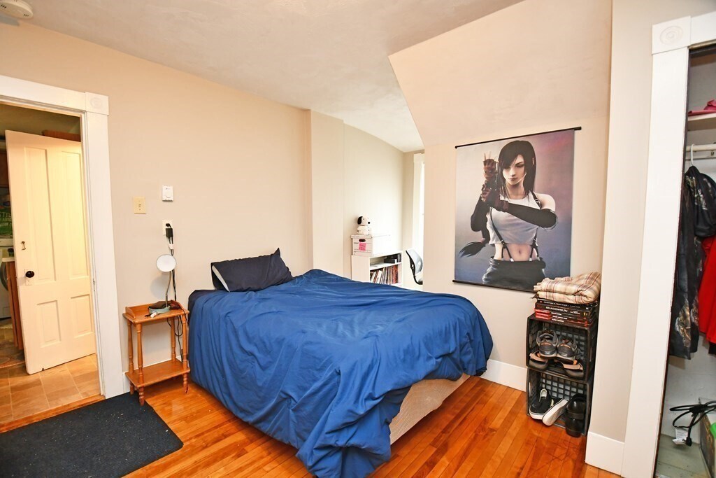 Primary Photo - 17 Melville St