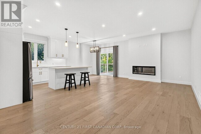 Building Photo - 775 Verulam St