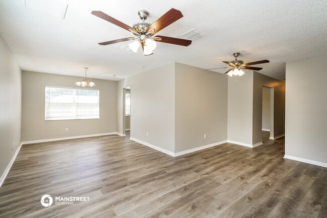 Building Photo - 614 Hillpoint Way