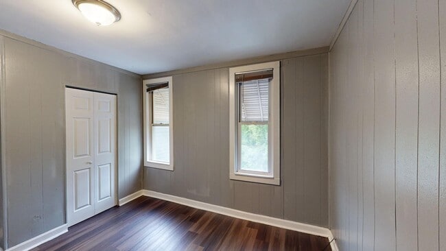 Building Photo - 2309 Grove St