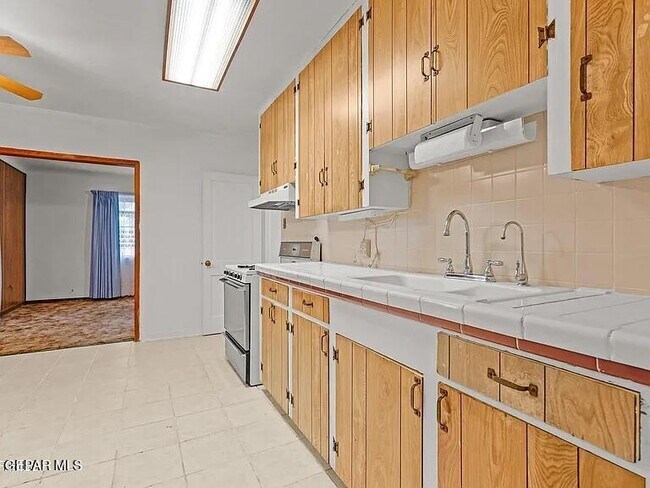 Foto del edificio - 3222 Frankfort Ave