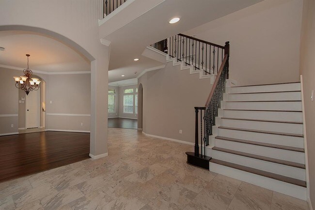 Building Photo - 6 Desert Rose Pl