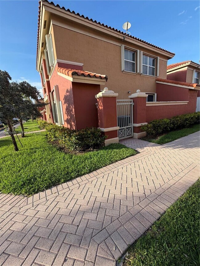 Foto del edificio - 6202 NW 115th Pl