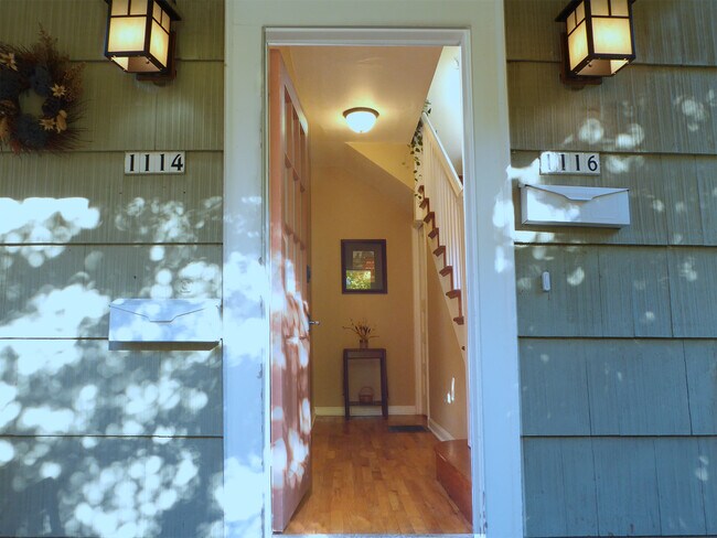 Entrada compartida - 1114 SE 30th Ave