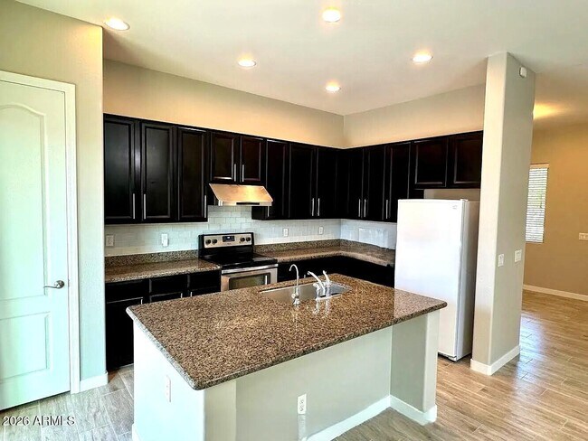 Foto del edificio - 1433 E Lovebird Ln