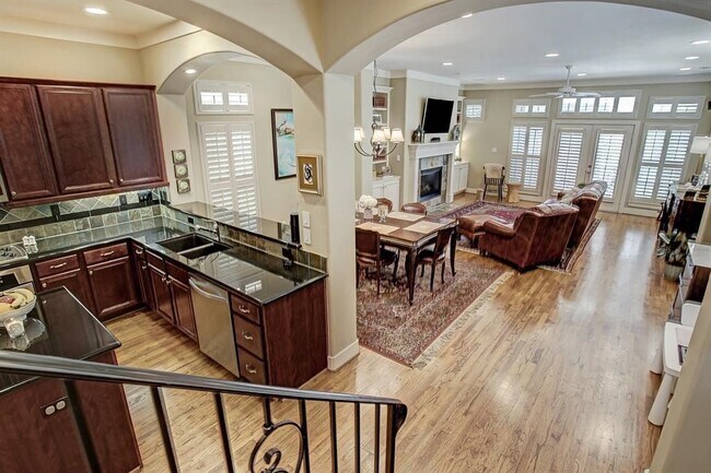 Foto del edificio - 246 Detering St